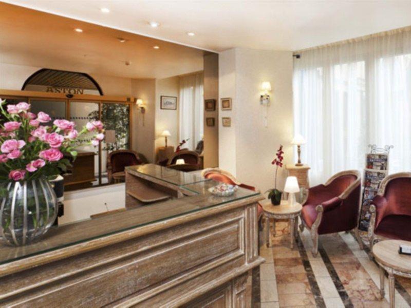 Aston 3*