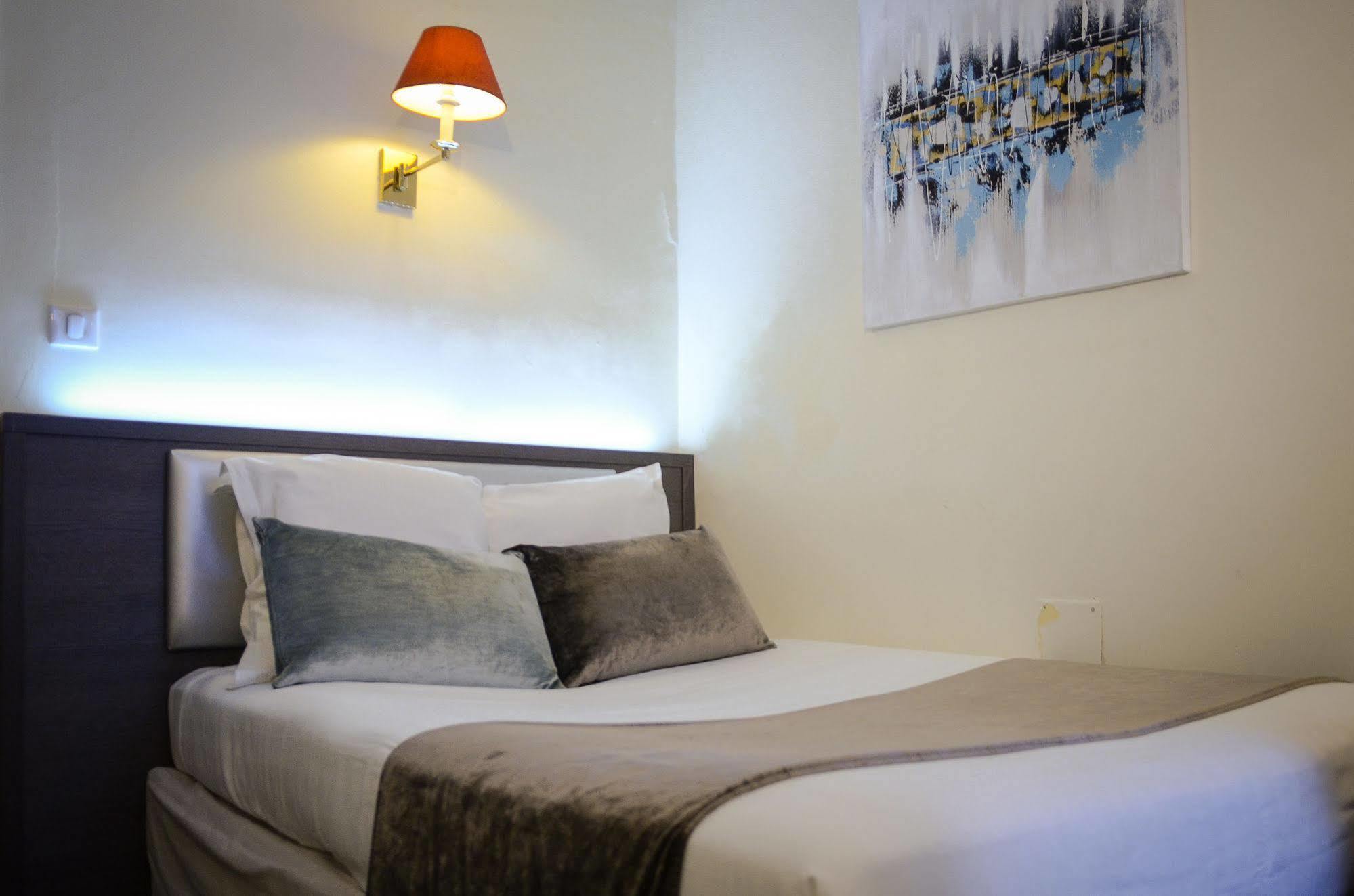 Hotel Aston Parigi